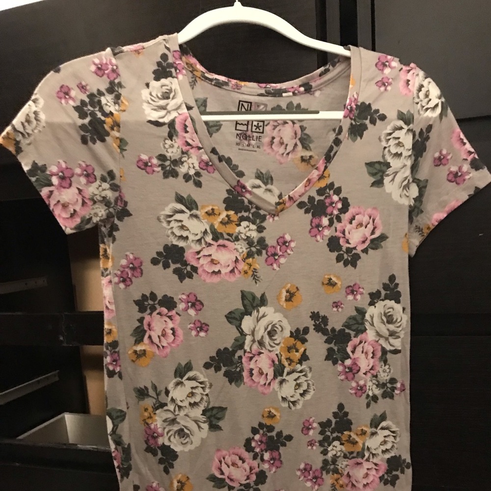 Basic V-Neck